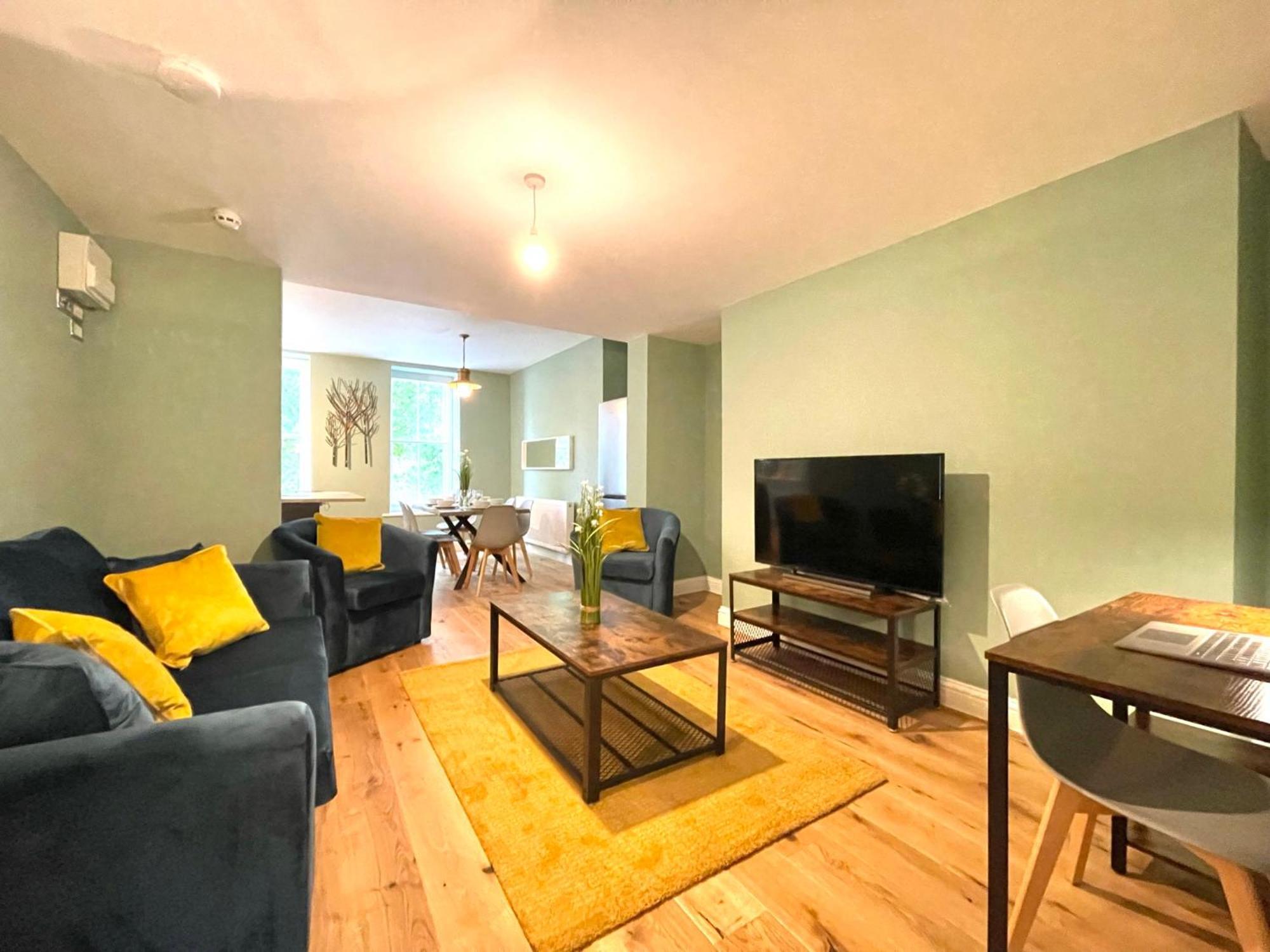 2 Bedroom Apartments Stopoverz Bristol Exterior foto